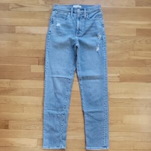 Like New Madewell Momjean / Mom Jean in Harnett Wash